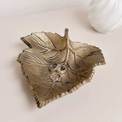Trays & Trinket Dishes