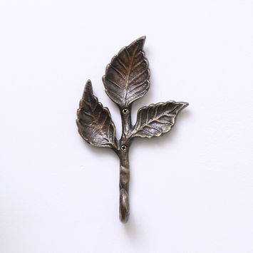 Antique Brass Leaf Detail Textured Wall Hook