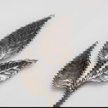 Antique Silver Leaf Detail Textured Wall Hook