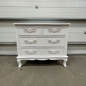 Antique White 4 Drawer Chest of Drawers - Pays Blanc Range