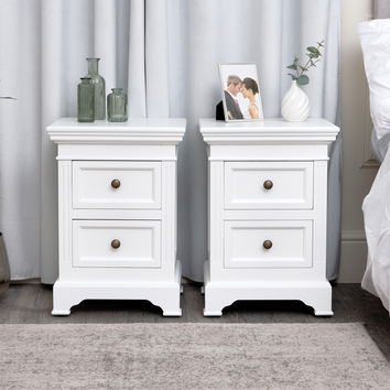 Large White 7 Drawer Chest of Drawers & Pair of Bedside Tables - Daventry White Range