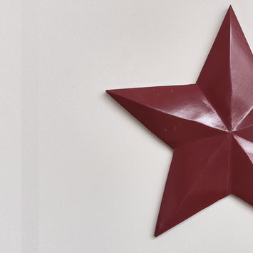 Large Wooden Deep Red Wall Star Decoration