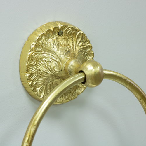 Luxe Gold Ring Towel Holder
