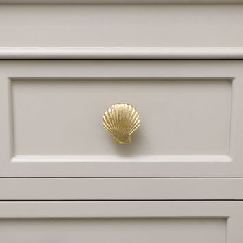 Gold Scallop Sea Shell Drawer Knob