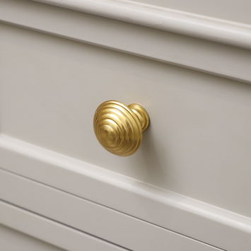 Round Shiny Gold Swirl Detailed Drawer Knob