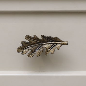 Rustic Oak Leaf Drawer Knob