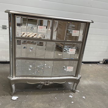 Tiffany Range - 4 Drawer Mirrored Chest of Drawers