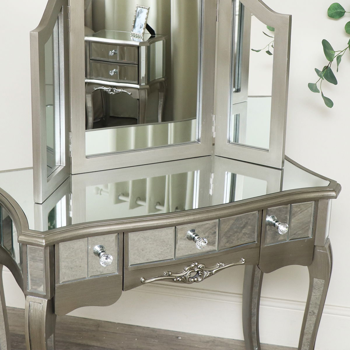 Mirrored Dressing Table and Mirror Tiffany Range Melody Maison