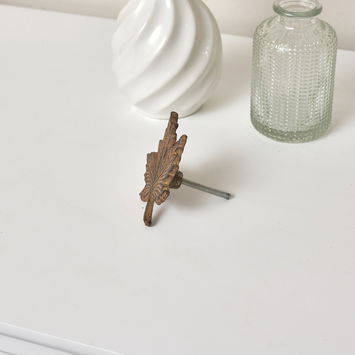 Rustic Maple Leaf Drawer Knob