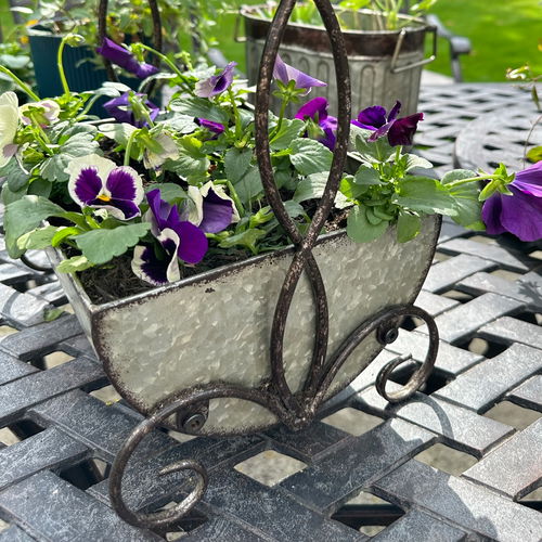 Rustic Metal Wishing Well Planter Pot