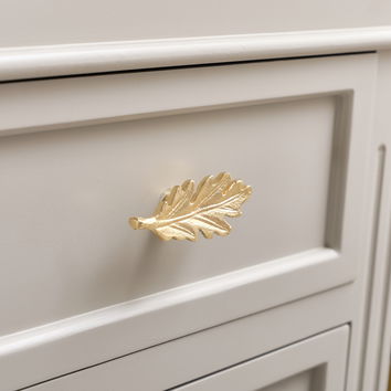 Shiny Gold Oak Leaf Drawer Knob 