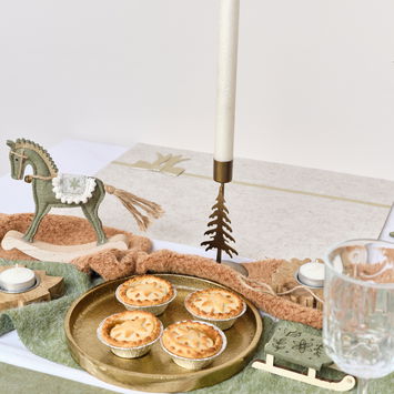 Small Christmas Tree Candle Holder - 16cm x 6.5cm