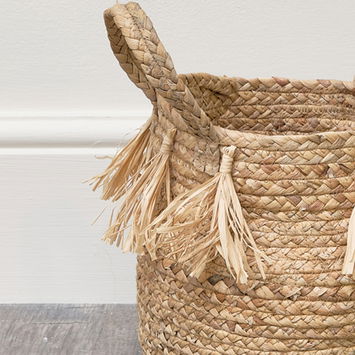 Small Natural Woven Basket with Tassel