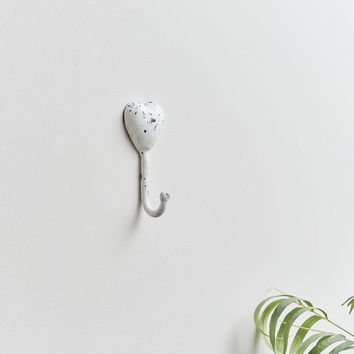 White Distressed Metal Heart Wall Hook