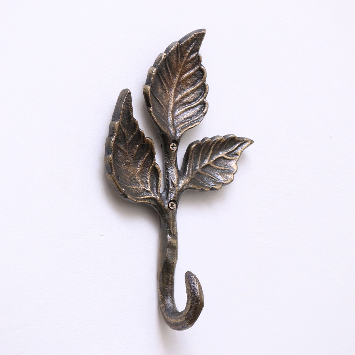 Antique Brass Leaf Detail Textured Wall Hook