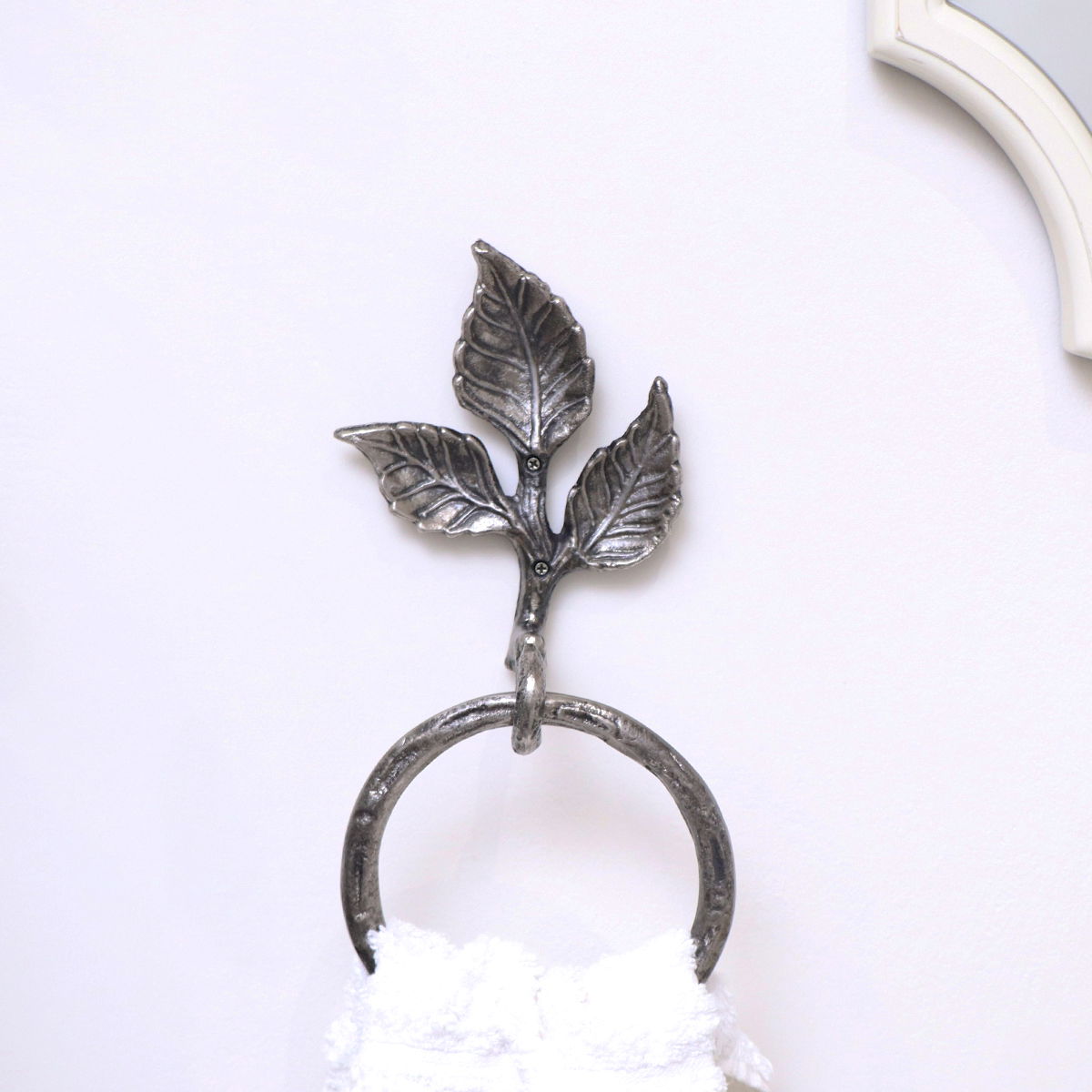 Antique Silver Leaf Detail Textured Towel Ring Holder