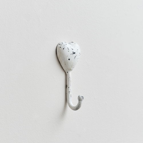 White Distressed Metal Heart Wall Hook