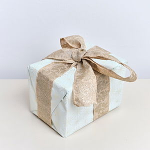 Large Pale Champagne Floral Glittered Wired Ribbon Garland - 270cm